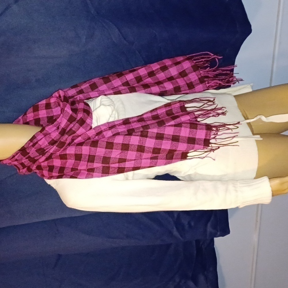 Long Beautiful Pink Ckecker Scarf/Wrap